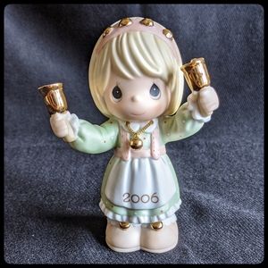 Precious Moments "Ringing In The Season"